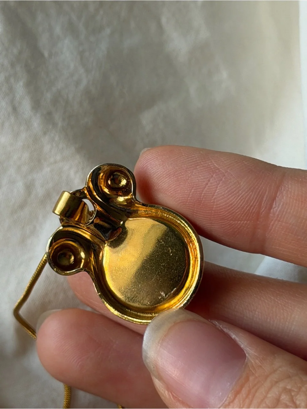 CHANEL authentic button